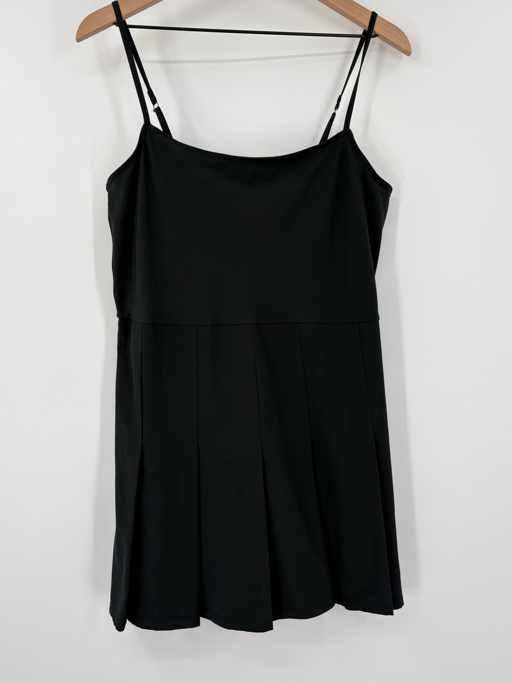 Abercrombie & Fitch Traveler Pleated Tennis Dress Black Active Mini M - Picture 2 of 12